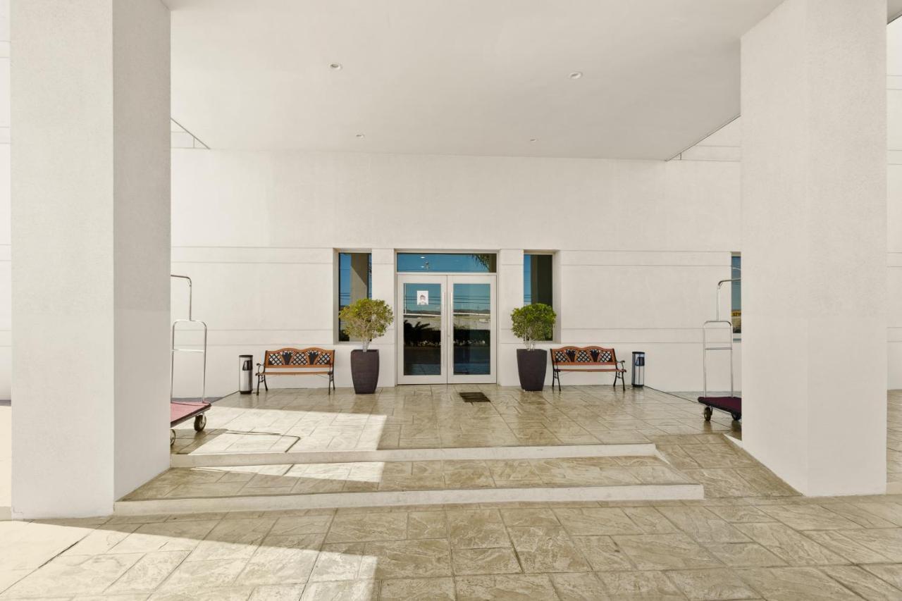 Hotel Aeropuerto Los Cabos Сан-Хосе-дель-Кабо Экстерьер фото